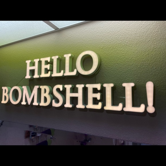 VS Display sign Authentic HELLO BOMBSHELL - Picture 7 of 10